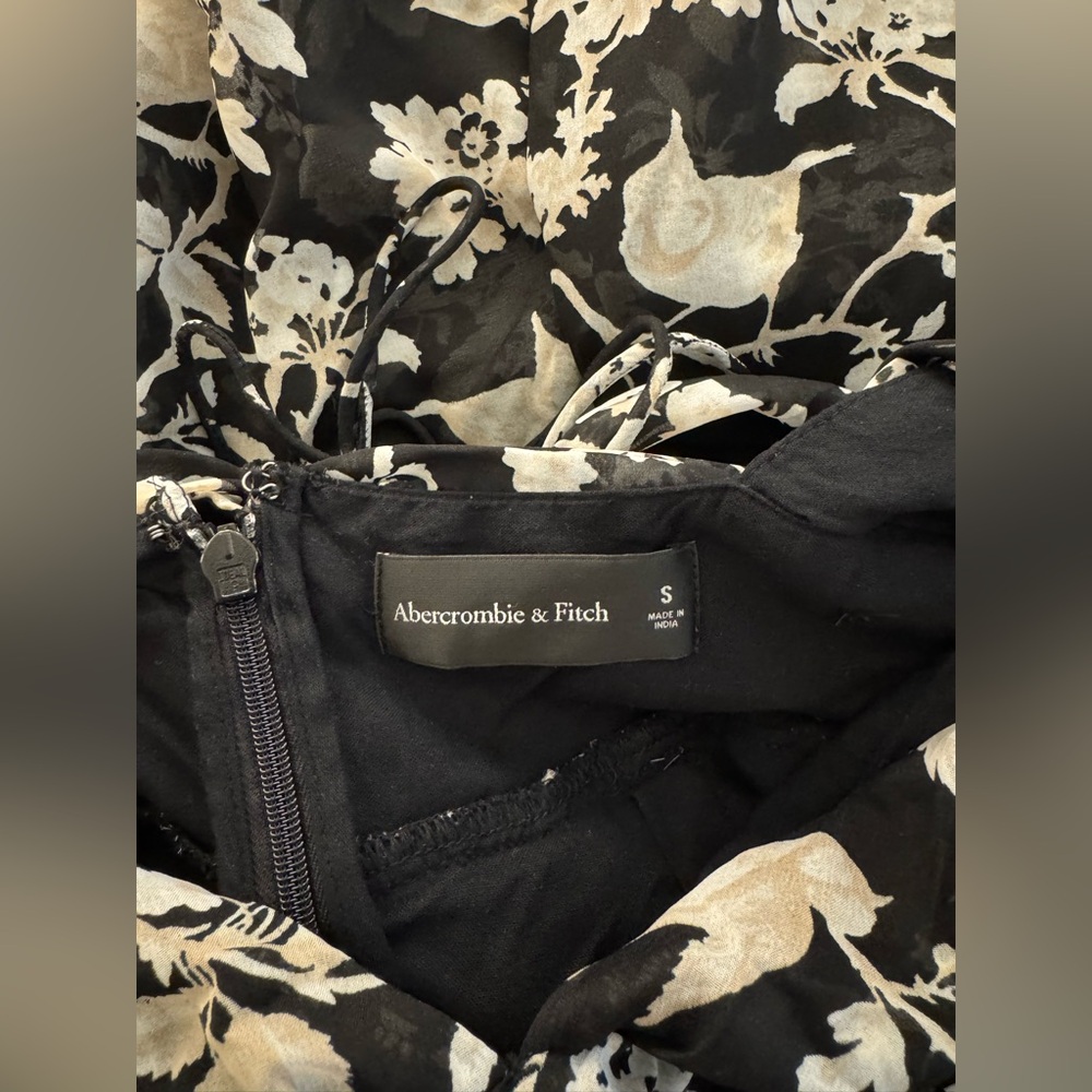 Abercrombie & Fitch Black and Cream Floral Chiffon Mini Dress - Picture 5 of 5